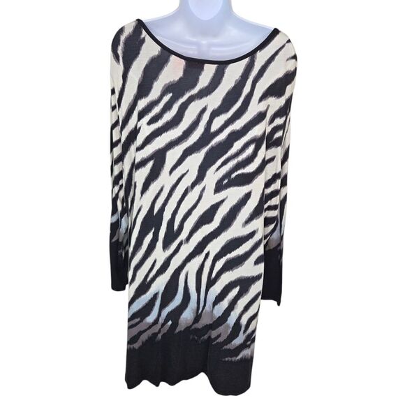 Woman Within Long Sleeve Zebra Tunic Top Size 2x - Picture 2 of 4